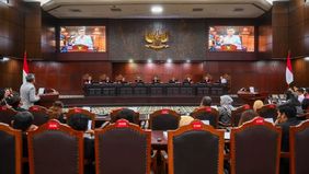 Mahkamah Konstitusi (MK) mengabulkan sebagian permohonan uji materi Undang-Undang Nomor 28 Tahun 2014 tentang Hak Cipta yang diajukan musisi Tubagus Arman Maulana alias Armand Maulana, Nazril Irham (Ariel NOAH), bersama 27 musisi dan penyanyi lainnya