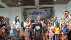 Menteri Koordinator Bidang Pangan Zulkifli Hasan mengatakan pemerintah akan segera membangun 2.000 lokasi kampung nelayan di berbagai wilayah Indonesia sebagai bentuk dukungan terhadap kesejahteraan nelayan.