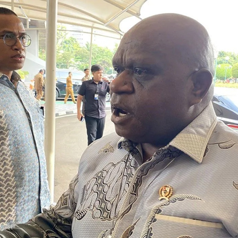 Natalius Pigai: Kritik Feri Amsari Tak Perlu Dipolisikan