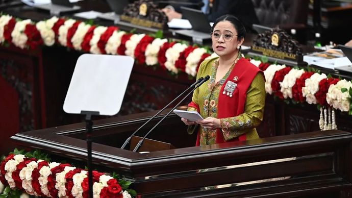 Ketua DPR Puan Maharani menyampaikan pidato dalam Sidang Paripurna Pembukaan Masa Persidangan I DPR Tahun Sidang 2025-2026 di Gedung Nusantara, Kompleks Parlemen, Jakarta, Jumat, 15 Agustus 2025. Pada sidang tersebut Presiden Prabowo Subianto akan me