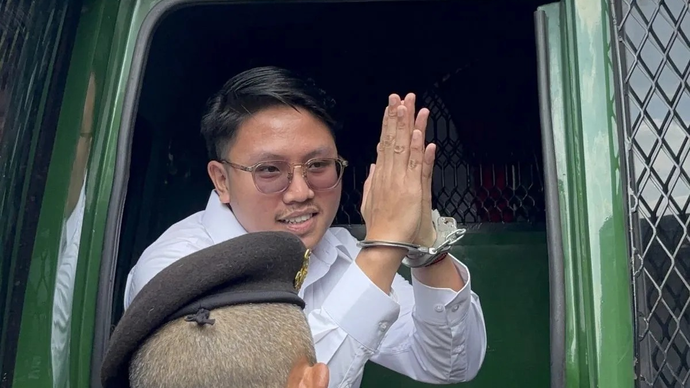 Terdakwa kasus ujaran kebencian terhadap suku Sunda, Resbob tiba di Pengadilan Negeri Bandung, Kota Bandung, Jawa Barat, Rabu 29 April 2026. ANTARA/Rubby Jovan