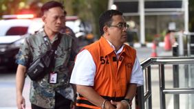 Komisi Pemberantasan Korupsi (KPK) kembali menetapkan tiga tersangka baru dalam penyidikan kasus dugaan korupsi proyek pembangunan Rumah Sakit Umum Daerah (RSUD) di Kabupaten Kolaka Timur, Sulawesi Tenggara.