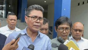 Direktur Utama PT Sinkos Multimedia Mandiri, Faizal Assegaf, melaporkan Juru Bicara Komisi Pemberantasan Korupsi (KPK), Budi Prasetyo, kepada Dewan Pengawas (Dewas) KPK.