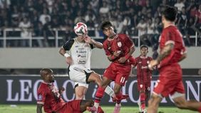 Persija Jakarta sukses meraih kemenangan telak saat menjamu Persis Solo dalam lanjutan Super League 2025/2026. Bermain di Stadion Gelora Bung Karno, Jakarta, Senin malam, 27 April 2026.