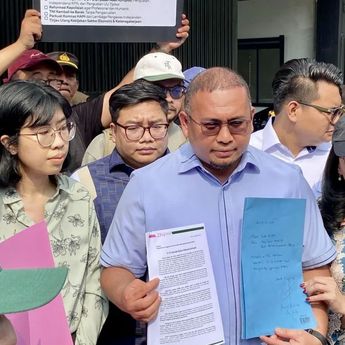 BAM Terima Dokumen Tuntutan Rakyat 17+8, Langsung Serahkan ke Pimpinan DPR