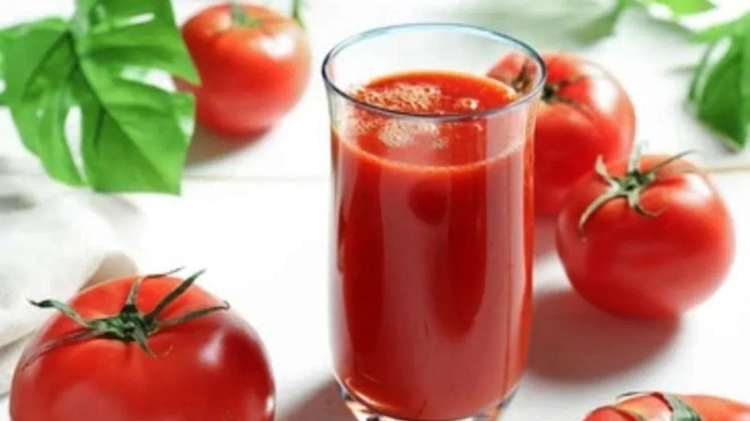 Ilustrasi - Buah tomat dan jus tomat. ANTARA/Shutterstock/am.