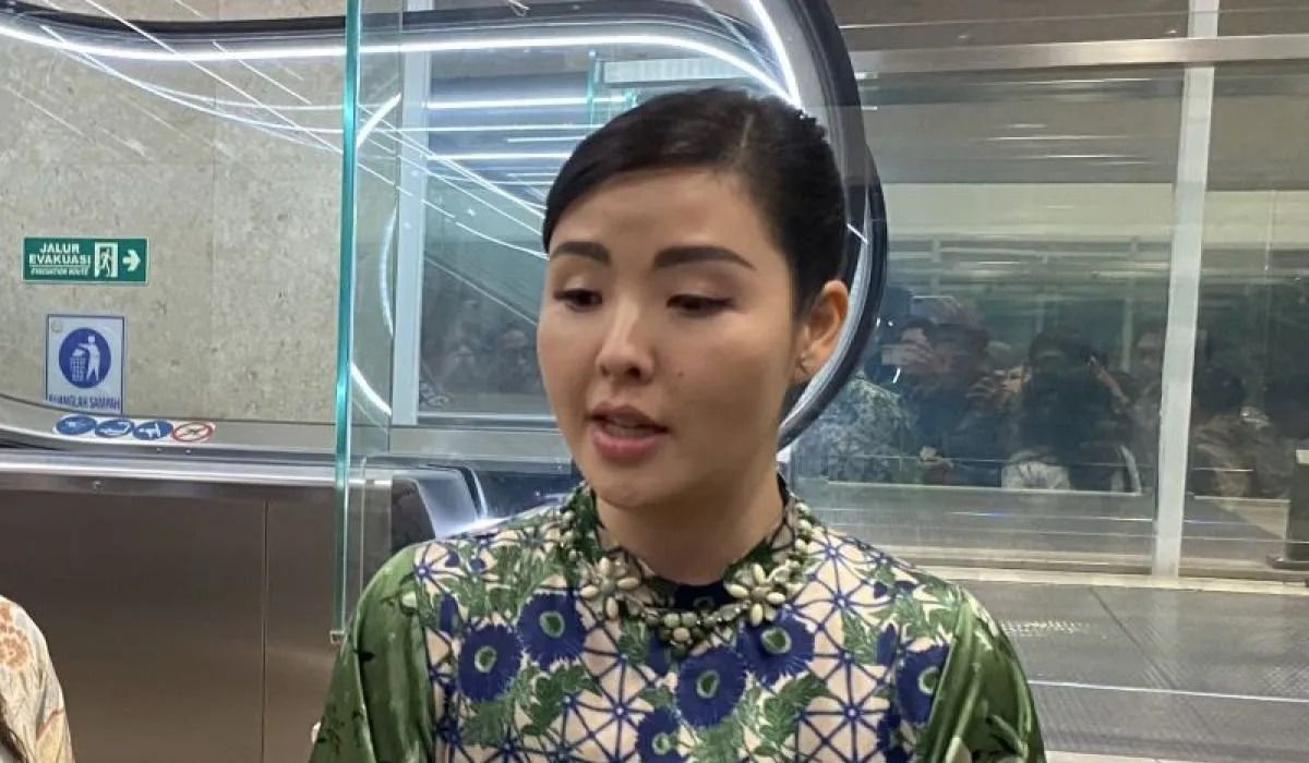 Executive Director Tokopedia dan TikTok Shop Indonesia Stephanie Susilo menjawab pertanyaan wartawan di kompleks parlemen, Jakarta, Selasa, 8 September 2026. <b>(Antara)</b>