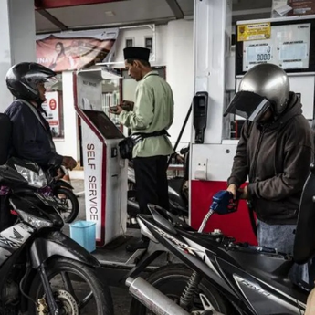 Harga BBM Nonsubsidi Naik, Pertamina Masih Evaluasi Harga Pertamax dan Pertamax Green