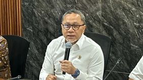 Menteri Koordinator (Menko) Bidang Pangan Zulkifli Hasan (Zulhas) menyampaikan bahwa pemerintah mempercepat pembangunan kawasan swasembada pangan, energi dan air nasional di Kabupaten Merauke, Papua Selatan.
