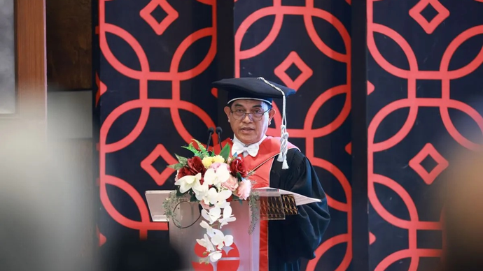 Profesor Riset Ilmu Ekonomi Pertanian dari Badan Riset dan Inovasi Nasional (BRIN) Robert Asnawi membawakan orasi ilmiah dalam kegiatan Pengukuhan Profesor Riset BRIN di Jakarta, Selasa (31/3/2026). ANTARA/HO-BRIN