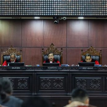 MK Beri Tenggat Waktu 2 Tahun untuk Implementasi Putusan Larangan Wamen Rangkap Jabatan