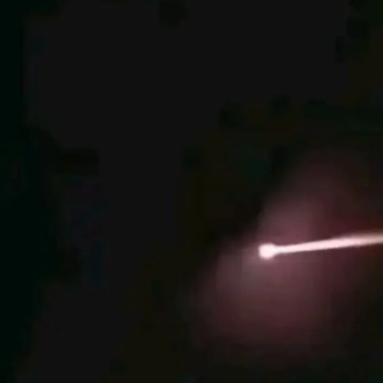 Cek Fakta: Viral Meteor Jatuh di Lampung Ternyata Sampah Antariksa, Bukan Membakar Daratan
