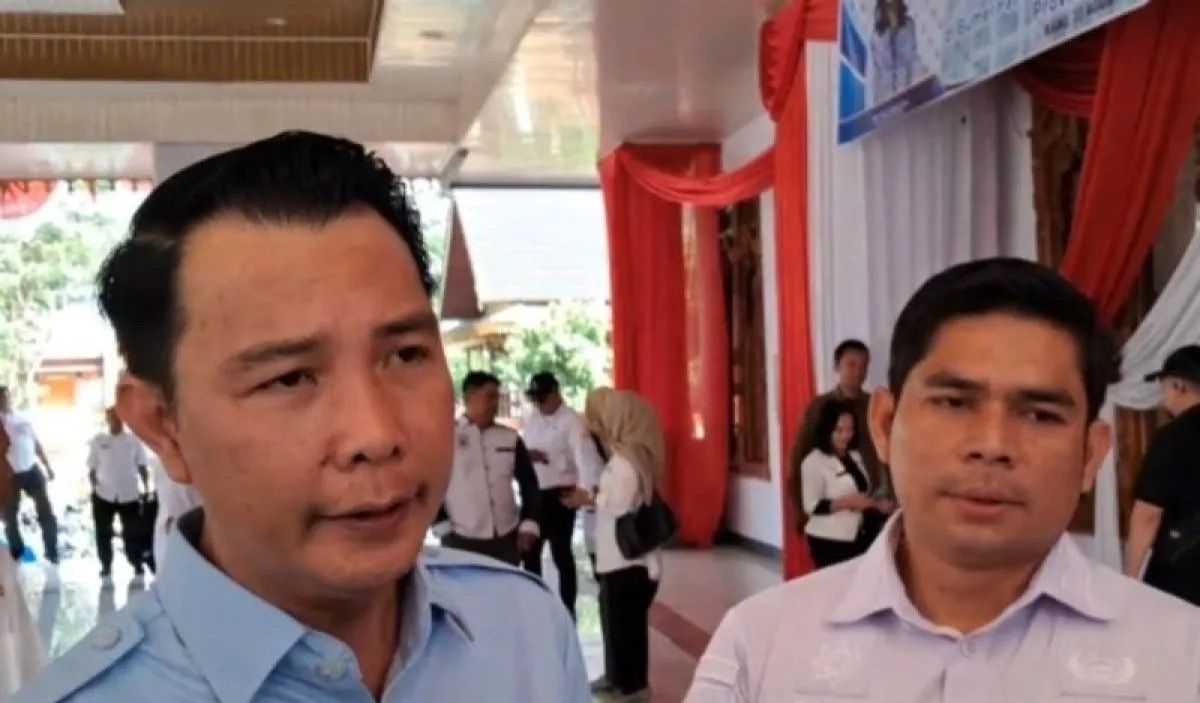 Bupati Rejang Lebong Muhammad Fikri (kiri) didampingi Wabup Hendri Praja. <b>(Antara)</b>