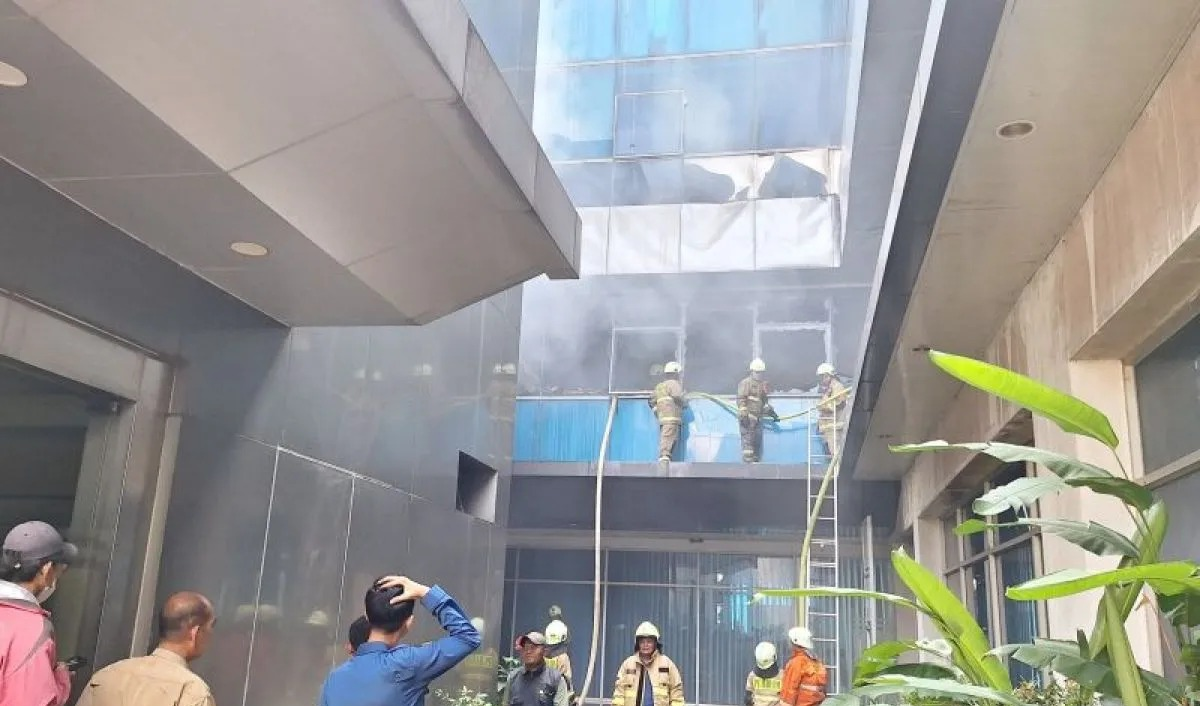 Kebakaran di Gedung D, Kementerian Dalam Negeri RI. <b>(Antara)</b>