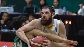 Kesatria Bengawan Solo berhasil mengamankan kemenangan atas Satya Wacana Salatiga dengan skor 88-77 dalam lanjutan Indonesian Basketball League (IBL) 2025 yang digelar di Sritex Arena, Solo, pada Rabu, 21 Mei 2025.