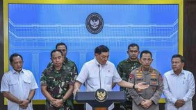 Menteri Dalam Negeri (Mendagri) Tito Karnavian meminta seluruh kepala daerah untuk menahan diri dari kegiatan yang berlebihan, termasuk menunda perjalanan ke luar negeri serta tidak menggelar pesta mewah maupun hiburan berskala besar.