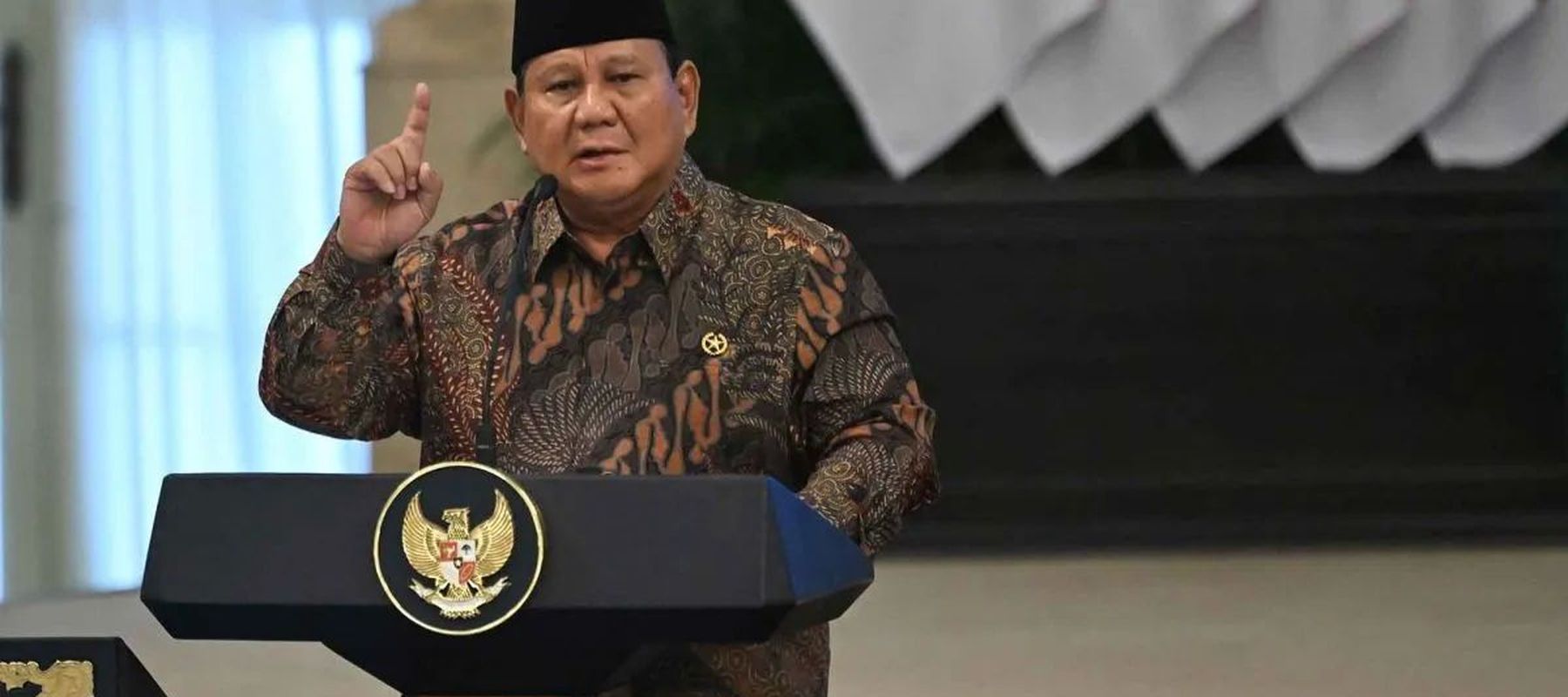 Presiden Prabowo Subianto memimpin Sidang Kabinet Paripurna di Istana Negara Jakarta, Senin (20/10/2025). Sidang kabinet paripurna yang bertepatan dengan setahun masa pemerintahan Presiden Prabowo dan Wapres Gibran tersebut membahas realisasi pada 20