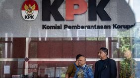 Komisi Pemberantasan Korupsi (KPK) mendalami transaksi penjualan aset berupa satu unit mobil Mercedes-Benz 280 SL milik Ilham Akbar Habibie (IAH), putra Presiden ke-3 RI B. J. Habibie, kepada mantan Gubernur Jawa Barat Ridwan Kamil (RK).