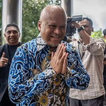 Ilham Habibie: Ridwan kamil Masih Utang Rp1,3 Miliar Beli Mobil  Mercy BJ Habibie