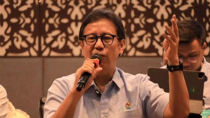 Menteri Kesehatan (Menkes) RI Budi Gunadi Sadikin memberikan paparan di Universitas Negeri Padang, Sumatera Barat, Senin, 11 Agustus 2025.