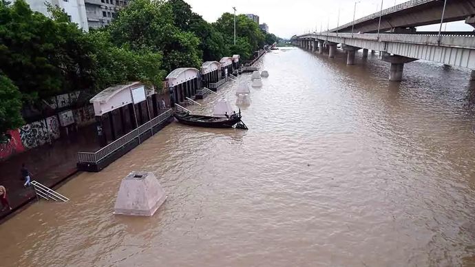 Kondisi Sungai Gangga meluap di Patna, India, Rabu 16 Juli 2025. Hujan deras menyebabkan Sungai Gangga meluap dan merendam sejumlah wilayah. ANTARA FOTO/Rahul Sharma via Reuters Connect/ANI/rwa.