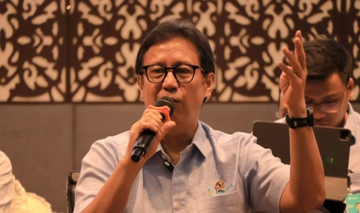 Menteri Kesehatan (Menkes) RI Budi Gunadi Sadikin memberikan paparan di Universitas Negeri Padang, Sumatera Barat, Senin, 11 Agustus 2025. <b>(ANTARA)</b>
