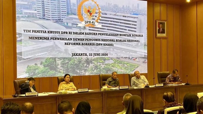 Pimpinan DPR menerima audiensi perwakilan massa aksi dari Koalisi Nasional Reforma Agraria (KNARA) di Gedung DPR, Jakarta, Senin, 22 Juni 2026.