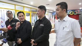 Menteri Pemuda dan Olahraga (Menpora) Erick Thohir memastikan dirinya tetap menjabat sebagai Ketua Umum Persatuan Sepak Bola Seluruh Indonesia (PSSI) setelah menerima surat resmi dari FIFA pada Senin.