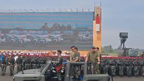 Menteri Pertahanan Sjafrie Sjamsoeddin, Panglima TNI Jenderal Agus Subiyanto, serta tiga kepala staf angkatan meninjau gladi bersih Upacara Gelar Pasukan Operasional dan Kehormatan Militer yang akan digelar pada Minggu 10 Agustus 2025.