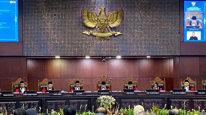 Sidang Pleno Khusus dengan Agenda Penyampaian Laporan Tahunan 2024 dan Pembukaan Masa Sidang Mahkamah Konstitusi (MK) Tahun 2025 di Ruang Sidang Pleno MK, Jakarta, Kamis, 2 Januari 2025.