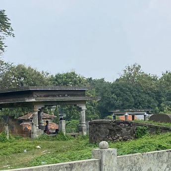 Strategi Pengelola TPU Kebon Nanas Biar Gak Ada Warga Mesum di Makam