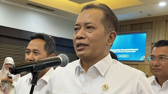 Menteri Koperasi (Menkop) Ferry Juliantono ditemui di sela acara Halalbihalal di Kementerian Koperasi (Kemenkop) RI Jakarta, Senin (30/3/2026). (ANTARA/Arnidhya Nur Zhafira)