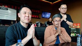 Pihak manajemen Grab Indonesia melakukan kunjungan langsung kepada dua mitra pengemudinya yang menjadi korban dalam aksi demonstrasi solidaritas di Makassar, Sulawesi Selatan, yang berujung kerusuhan. 