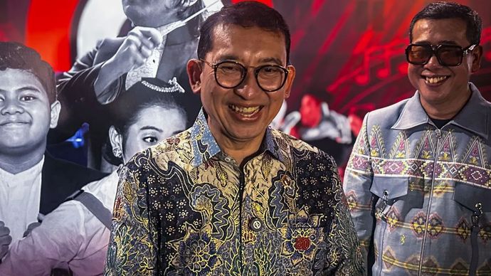 Menteri Kebudayaan Fadli Zon menyampaikan keterangan kepada awak media seusai menghadiri Konser Kemerdekaan Gita Bahana Nusantara 2025 di Museum Fatahillah, Jakarta, Minggu, 10 Agustus 2025.