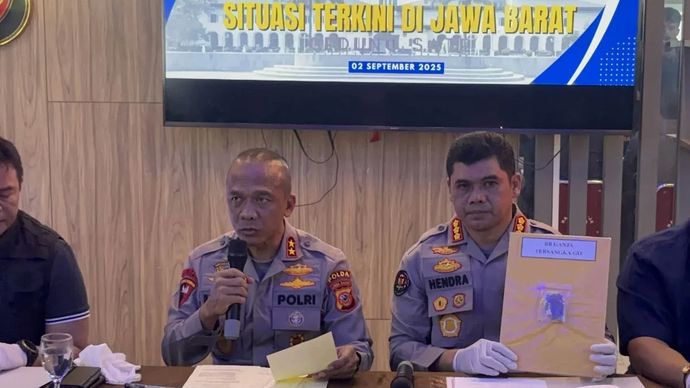 Kapolda Jabar Irjen Pol Rudi Setiawan saat memberikan keterangan di Kota Bandung, Jawa Barat, Selasa, 2 September 2025.