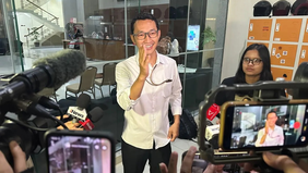 Komisi Pemberantasan Korupsi (KPK) memanggil tujuh orang dari biro penyelenggara haji sebagai saksi dalam penyidikan kasus dugaan korupsi kuota haji. Pemeriksaan dilakukan di dua lokasi, yakni Jakarta dan Yogyakarta.