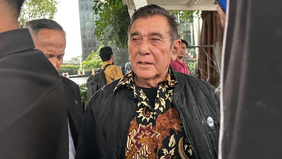 Ketua Umum Majelis Pimpinan Nasional Pemuda Pancasila Japto Soerjosoemarno memenuhi panggilan Komisi Pemberantasan Korupsi (KPK) sebagai saksi dalam kasus dugaan gratifikasi yang menjerat mantan Bupati Kutai Kartanegara Rita Widyasari.