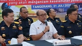 Direktorat Jenderal Perhubungan Udara Kementerian Perhubungan akan berkoordinasi dengan otoritas penerbangan Malaysia terkait penanganan seorang pilot yang telah ditetapkan sebagai tersangka dalam kasus penyelundupan 25 kilogram ekstasi ke Indonesia.
