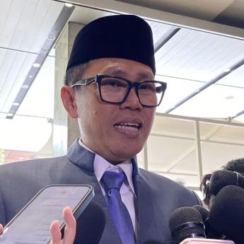 PAN Ajukan Penghentian Gaji untuk Eko Patrio dan Uya Kuya di DPR