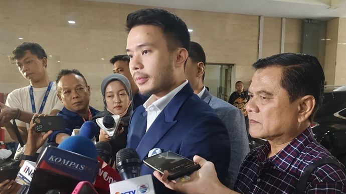 Kuasa hukum Jokowi, Yakup Hasibuan dan adik ipar Jokowi, Wahyudi Andrianto.
