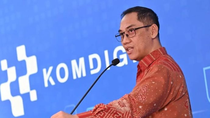 Arsip Foto - Direktur Jenderal Pengawasan Ruang Digital Kementerian Komunikasi dan Digital (Kemkomdigi) Alexander Sabar menyampaikan keterangan kepada wartawan di Kantor Kemkomdigi, Jakarta, Selasa, 7 April 2026