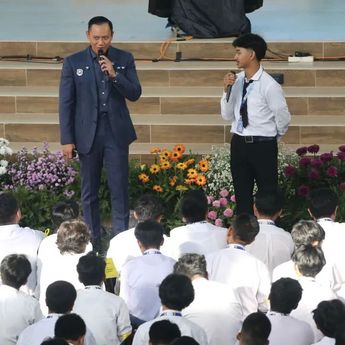 Menko AHY Ajak Mahasiswa ITS Melek Tantangan dan Tren Global