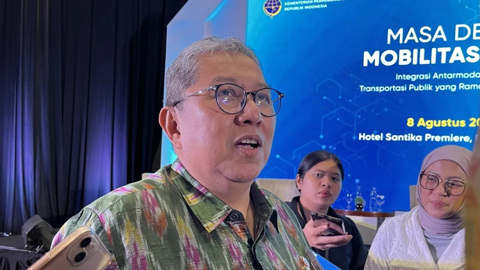 Direktur Jenderal Integrasi Transportasi Multimoda Kementerian Perhubungan (Kemenhub) Risal Wasal saat ditemui di sela-sela diskusi&ldquo;Masa Depan Mobilitas Kota: Integrasi Antarmoda Menuju Transportasi Publik yang Ramah dan Terhubung&rdquo; di Jakarta, Jumat (8/8/2025). (ANTARA/Arnidhya Nur Zhafira)
