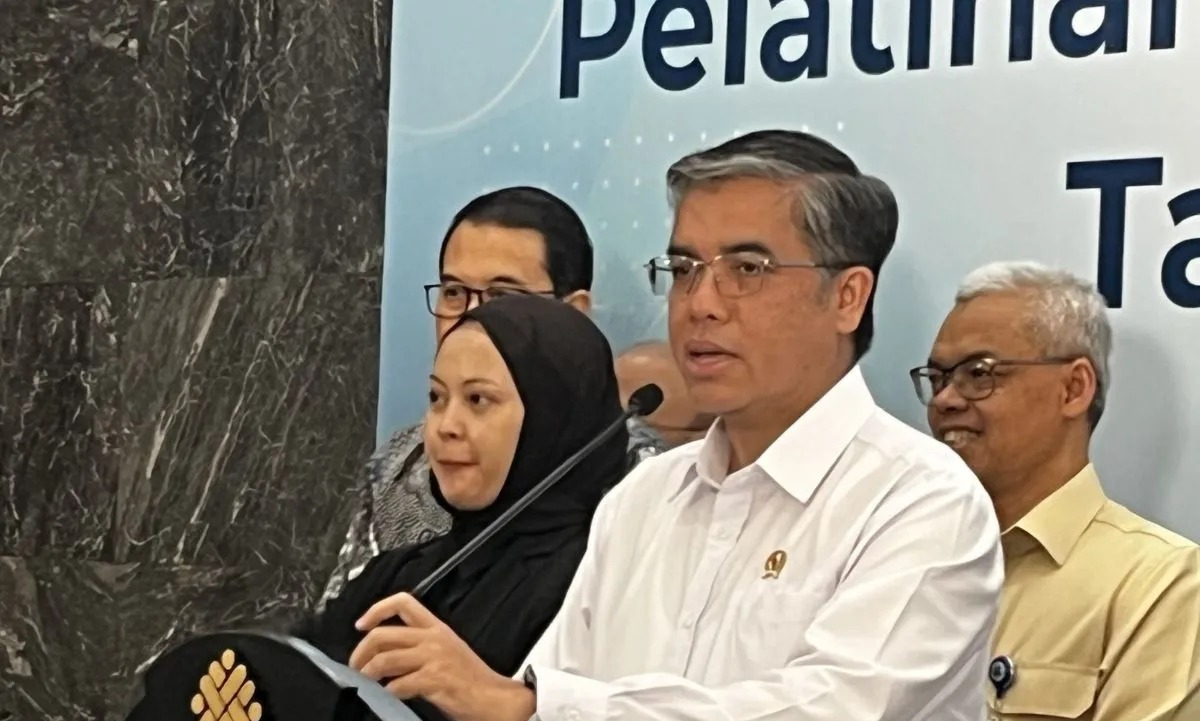 Menteri Ketenagakerjaan (Menaker) Yassierli memberikan keterangan pers di Kantor Kementerian Ketenagakerjaan (Kemnaker) RI, Jakarta, Jumat 27 Februari 2026. ANTARA/Arnidhya Nur Zhafira. <b>(Antara)</b>