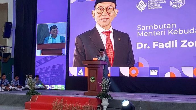 Menteri Kebudyaan Fadli Zon saat memberi sambutan di acara Santri Film Festival (Sanffest) 2025 di Pondok Pesantren Darunnajah, Jakarta, Minggu, 7 September 2025.
