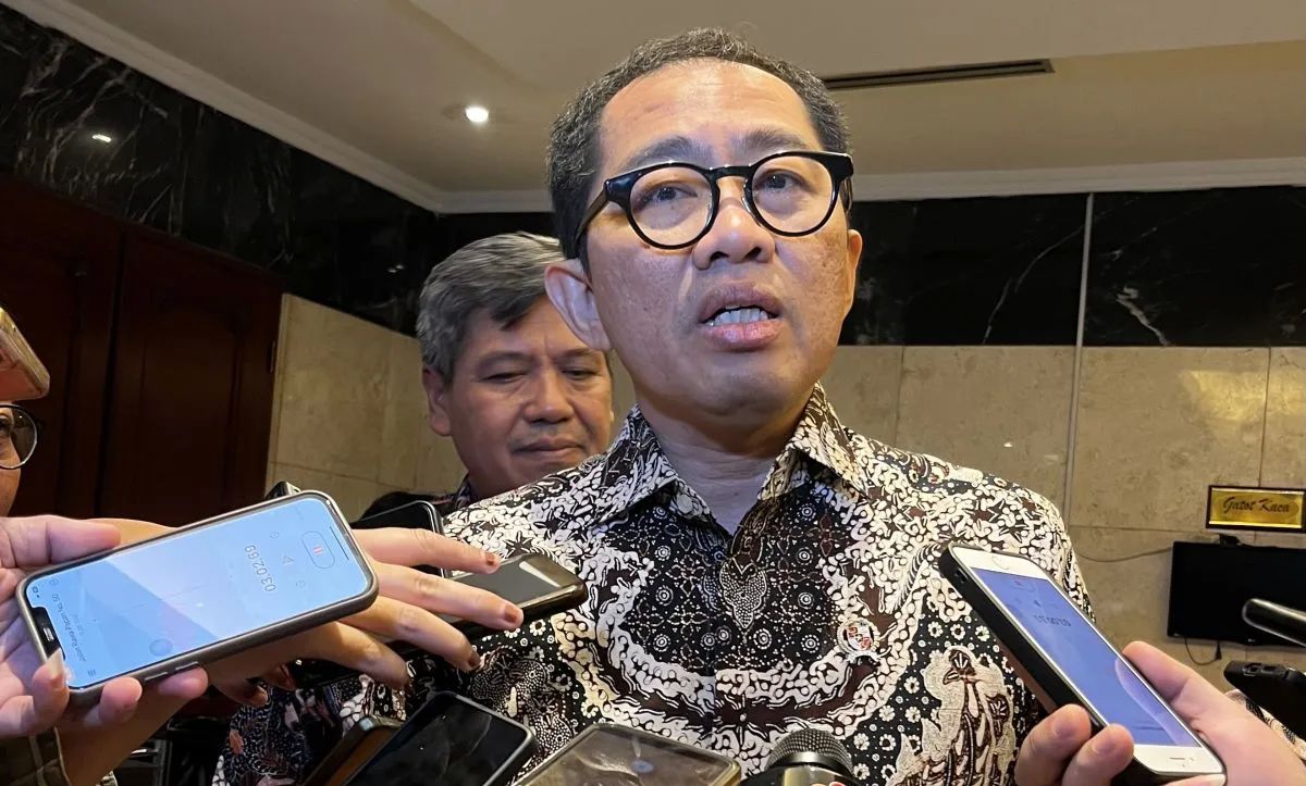 Wakil Menteri Perindustrian (Wamenperin) Faisol Riza menjawab pertanyaan wartawan saat ditemui di Jakarta Selatan, Senin, 29 September 2025. <b>(ANTARA)</b>