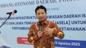 Anggota DPD RI Abdul Kholik meminta Bupati Pati Sudewo mengutamakan dialog dengan warga untuk mencari kesepakatan bersama, menyusul polemik kenaikan Pajak Bumi dan Bangunan (PBB) yang sempat menuai protes.