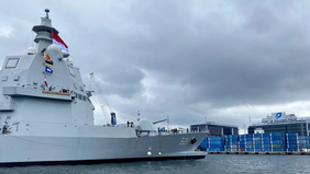 Kapal perang terbaru milik Tentara Nasional Indonesia Angkatan Laut, KRI Prabu Siliwangi-321, resmi tiba dan bersandar di Pelabuhan Tanjung Priok, Jakarta, Kamis pagi, setelah menempuh pelayaran panjang dari pangkalan angkatan laut di La Spezia.