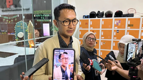 Komisi Pemberantasan Korupsi (KPK) memanggil seorang saksi berinisial EER yang menjabat sebagai Direktur Keuangan di PT Adaro Wamco Prima dan PT Drupadi Tirta Intan dalam penyidikan kasus dugaan korupsi pengajuan restitusi pajak di Kantor Pelayanan P