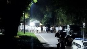 Suasana kediaman Presiden sekaligus Ketua Umum Partai Gerindra, Prabowo Subianto, di Jalan Kertanegara, Jakarta, Senin malam, 8 Seotember 2025 tampak lebih ramai dari biasanya.